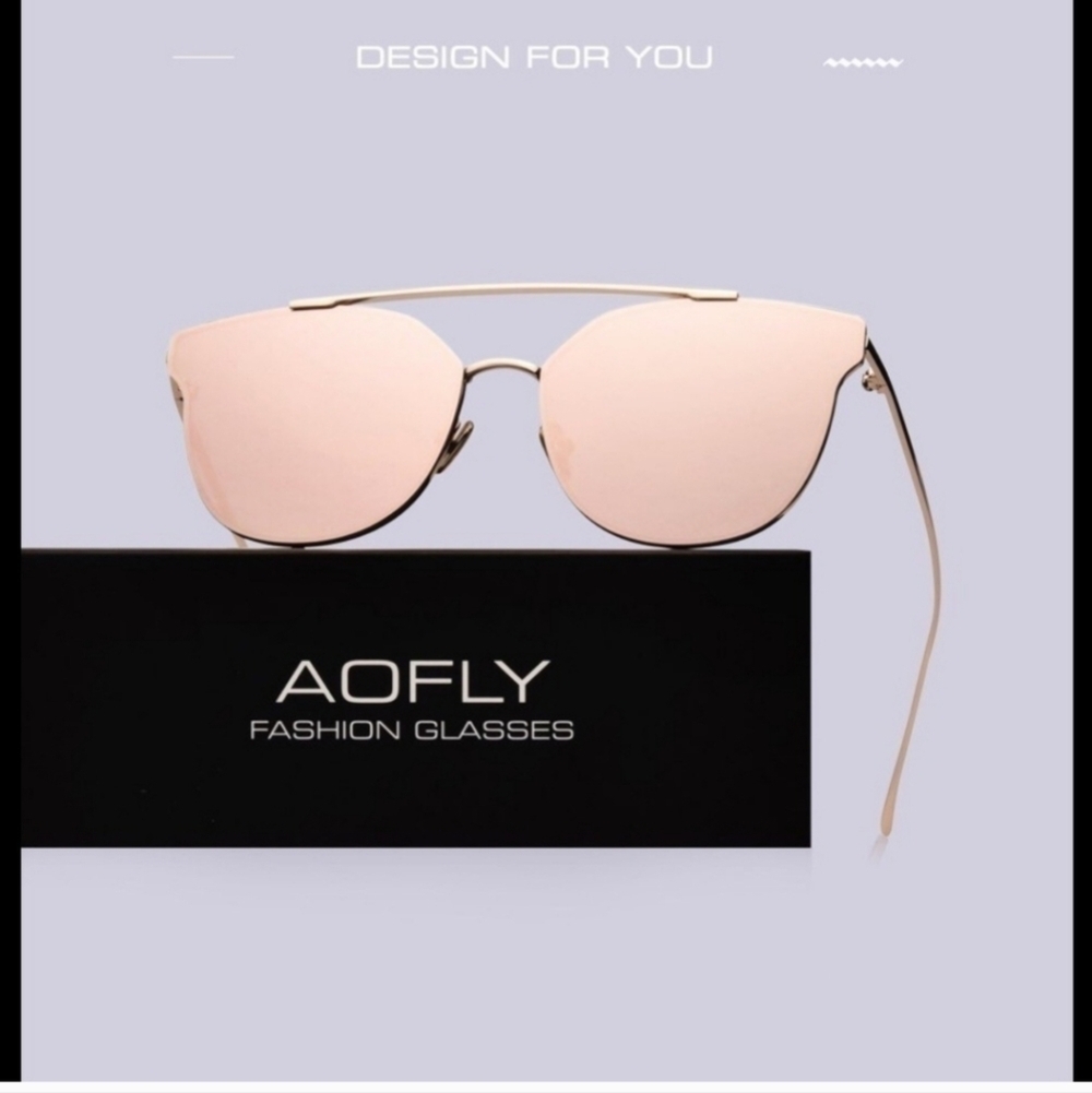 Women’s Sunglasses - Picture 2 of 2